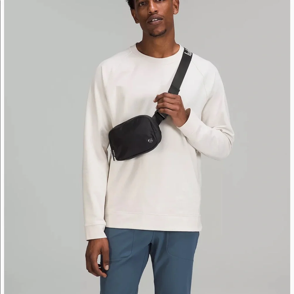 Last one! NWT Lululemon Black Everywhere Belt Bag! - Picture 6 of 12